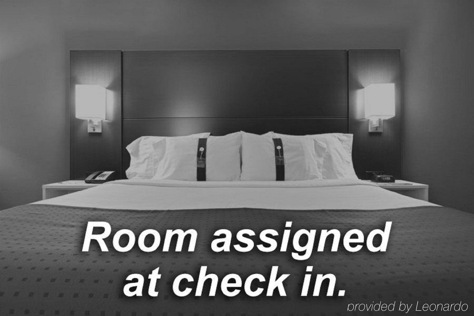 Holiday Inn Express West Los Angeles By Ihg Экстерьер фото
