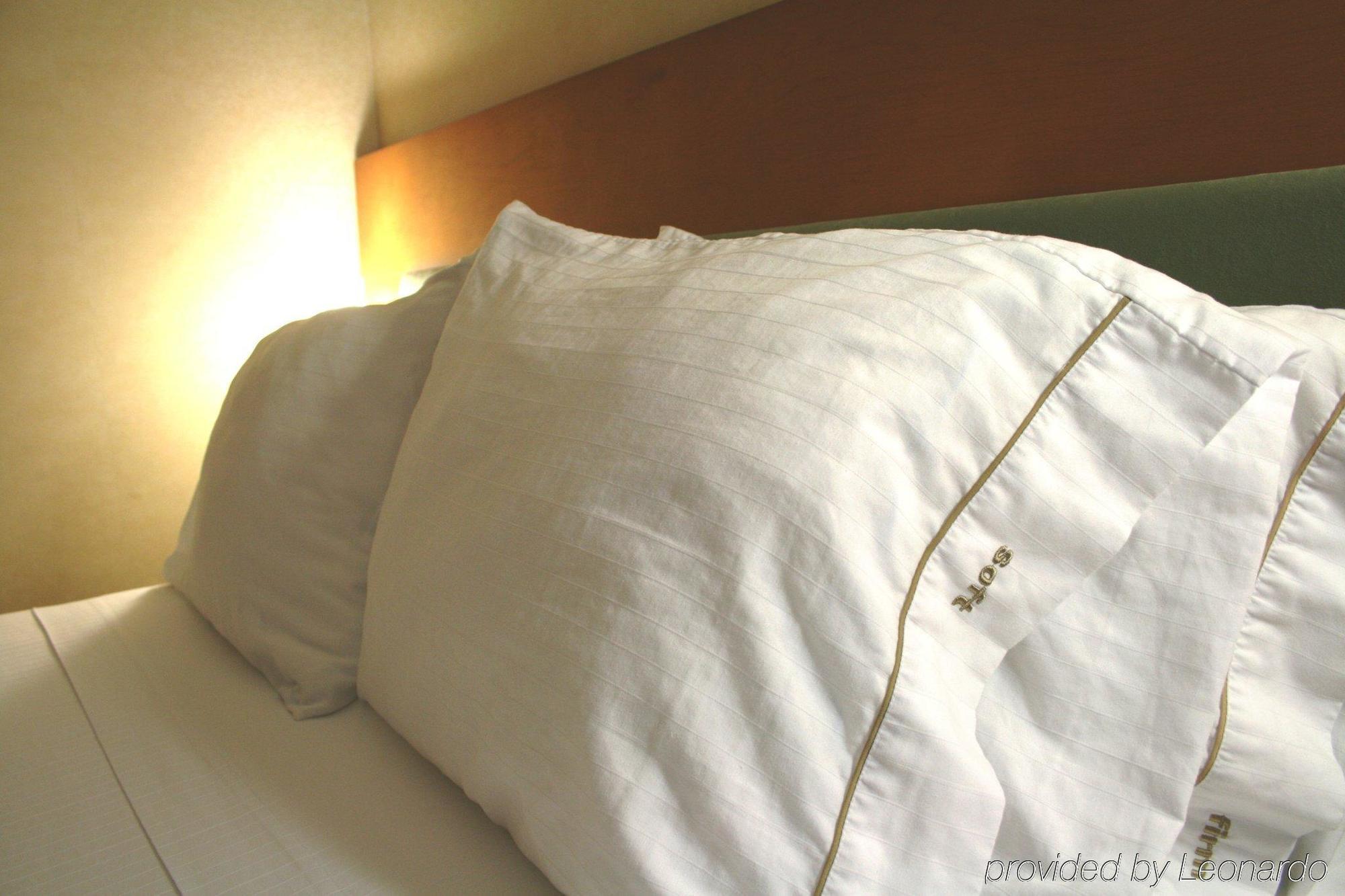 Holiday Inn Express West Los Angeles By Ihg Экстерьер фото