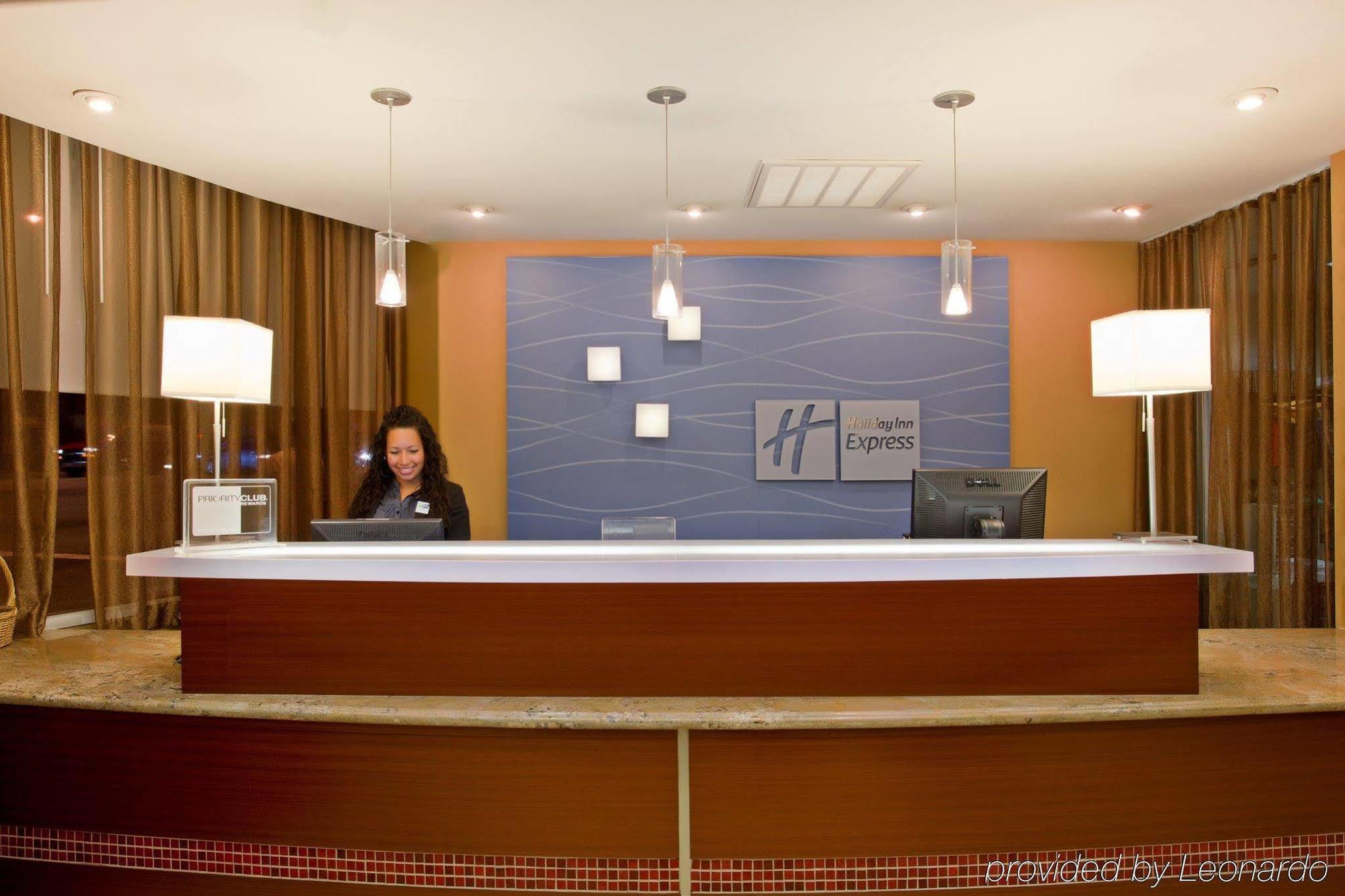 Holiday Inn Express West Los Angeles By Ihg Экстерьер фото