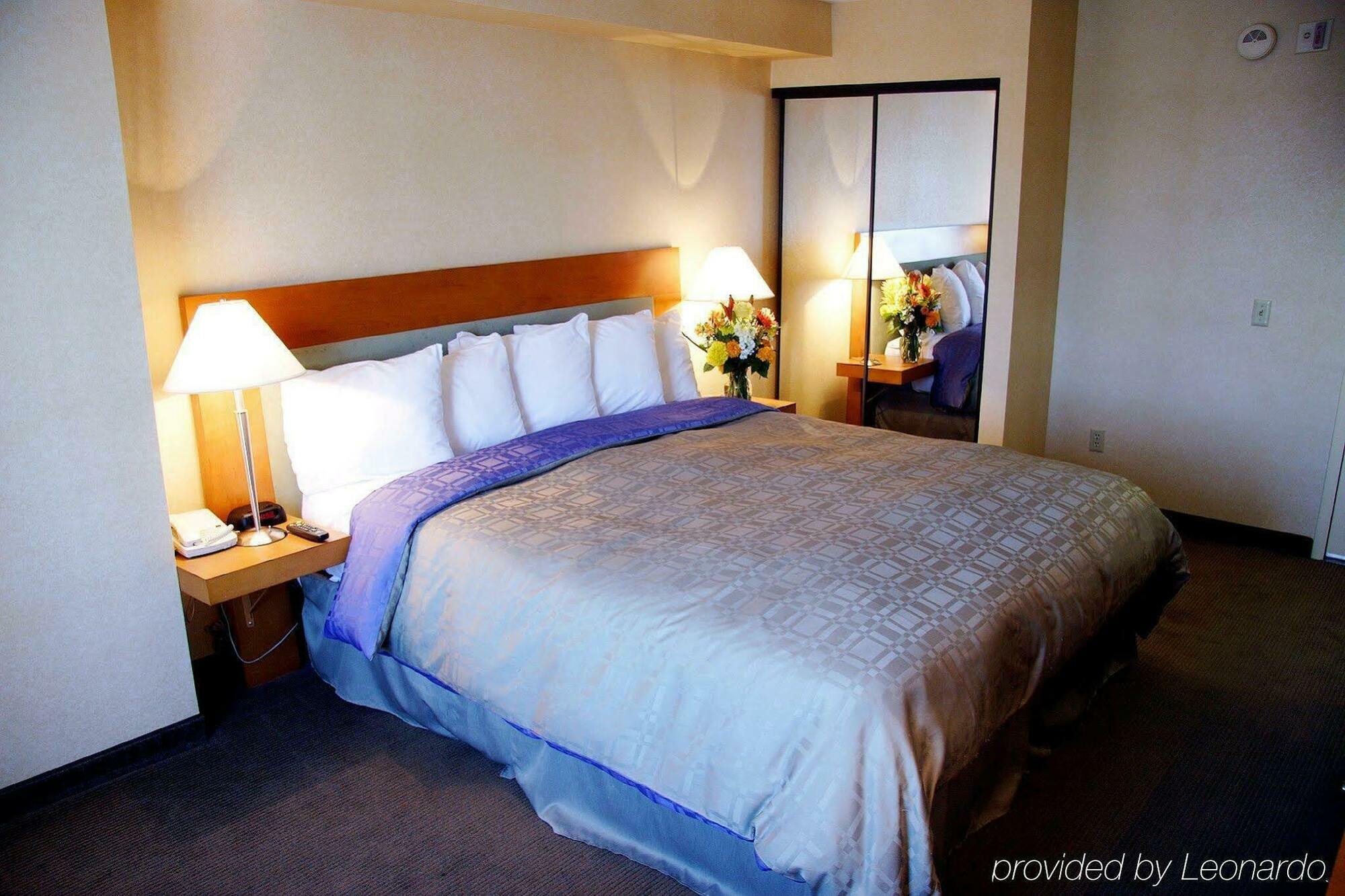 Holiday Inn Express West Los Angeles By Ihg Экстерьер фото