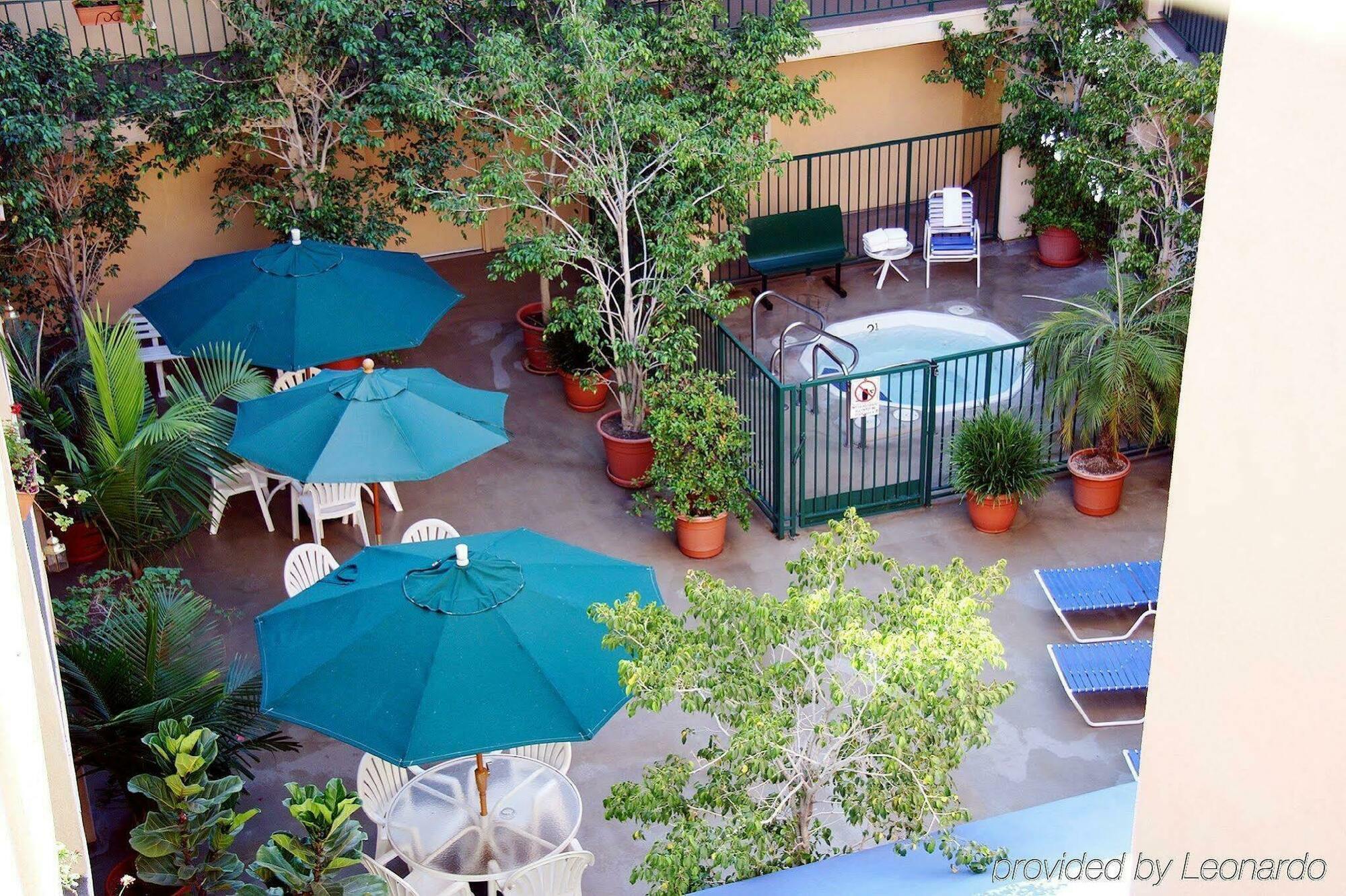 Holiday Inn Express West Los Angeles By Ihg Экстерьер фото