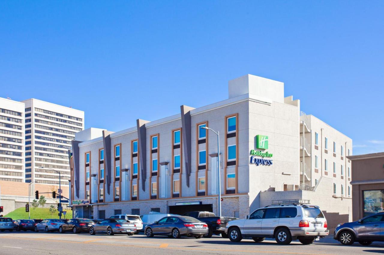 Holiday Inn Express West Los Angeles By Ihg Экстерьер фото